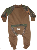 Camo/brown infant sleeper